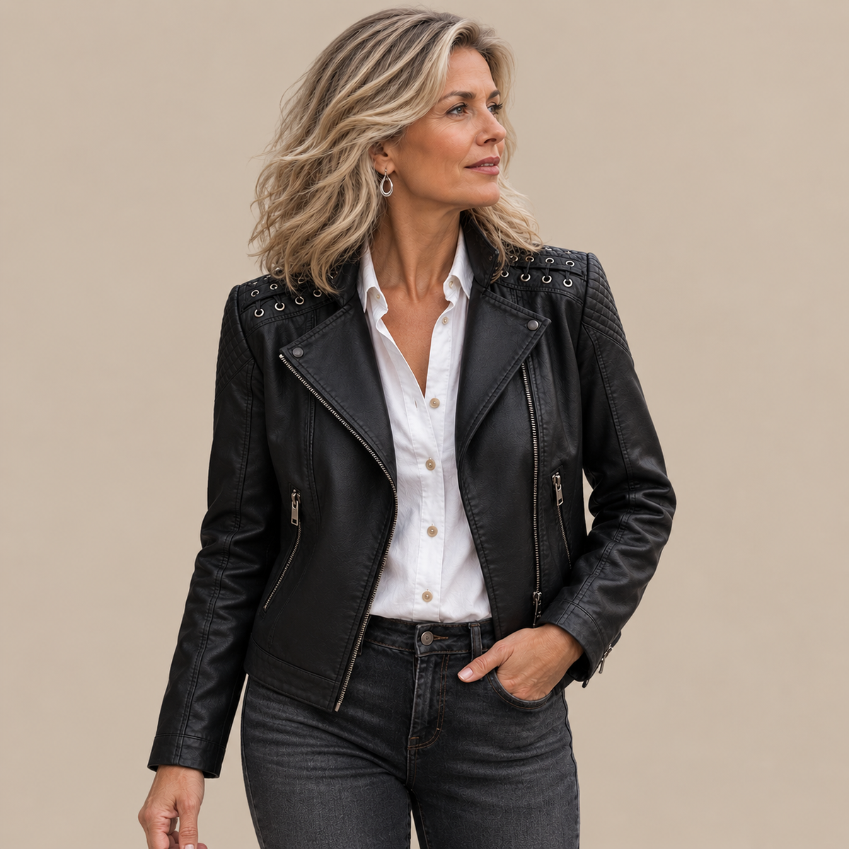 Lenka | Veste matelassée asymétrique ornée d'œillets en métal