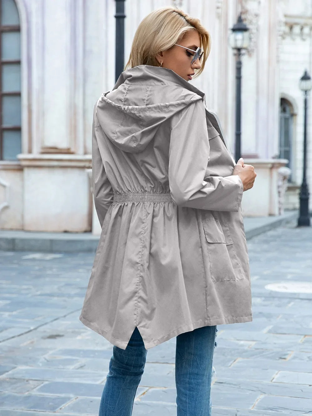 Martina | Manteau cintré imperméable avec capuche