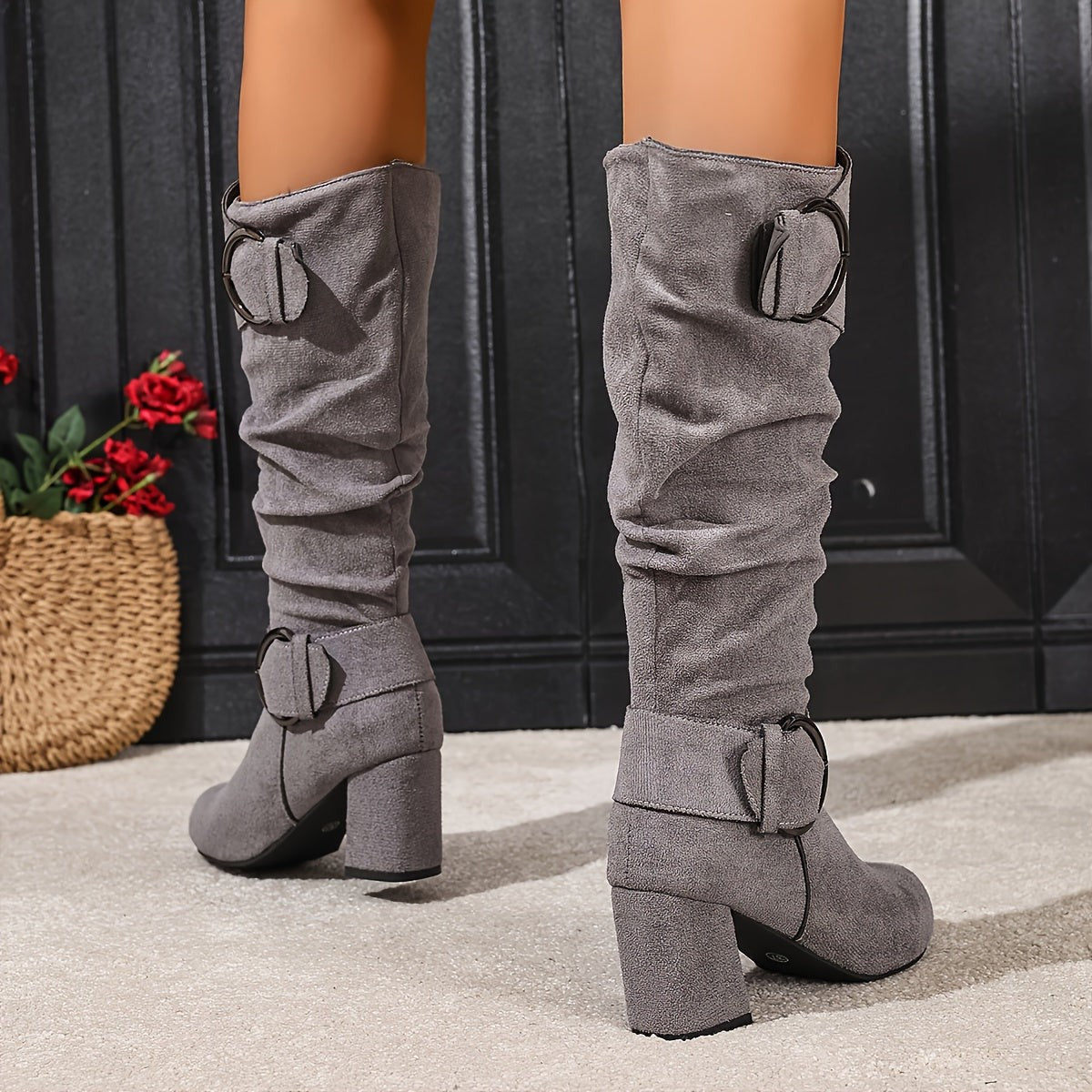Bottes beige à hauteur genou et talons blocs pour femme