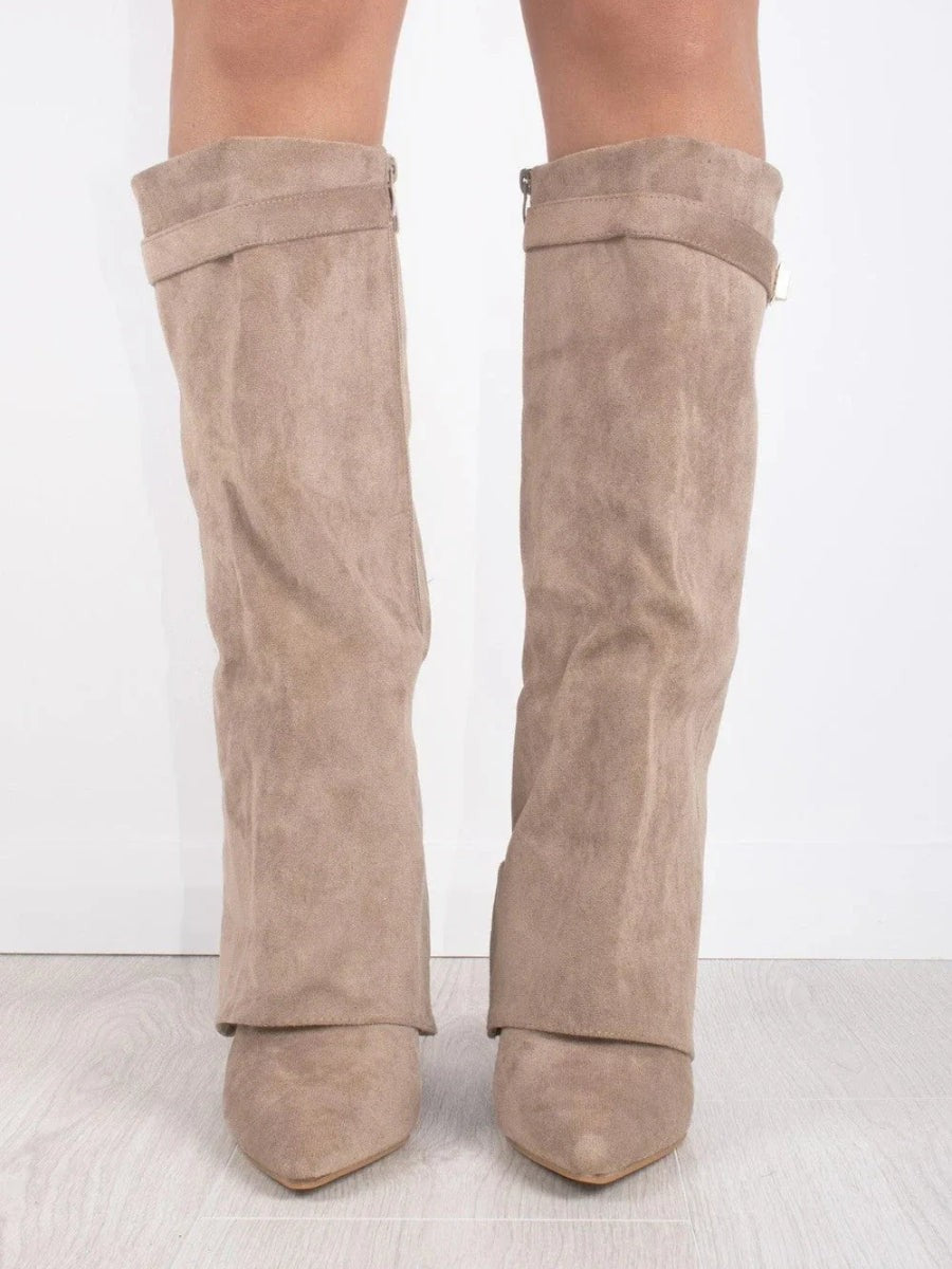 Bottes en daim beige pour femme avec fermoir doré