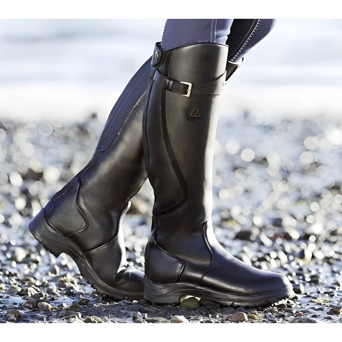 Bottes hautes imperméables en cuir marron à boucle pour femme