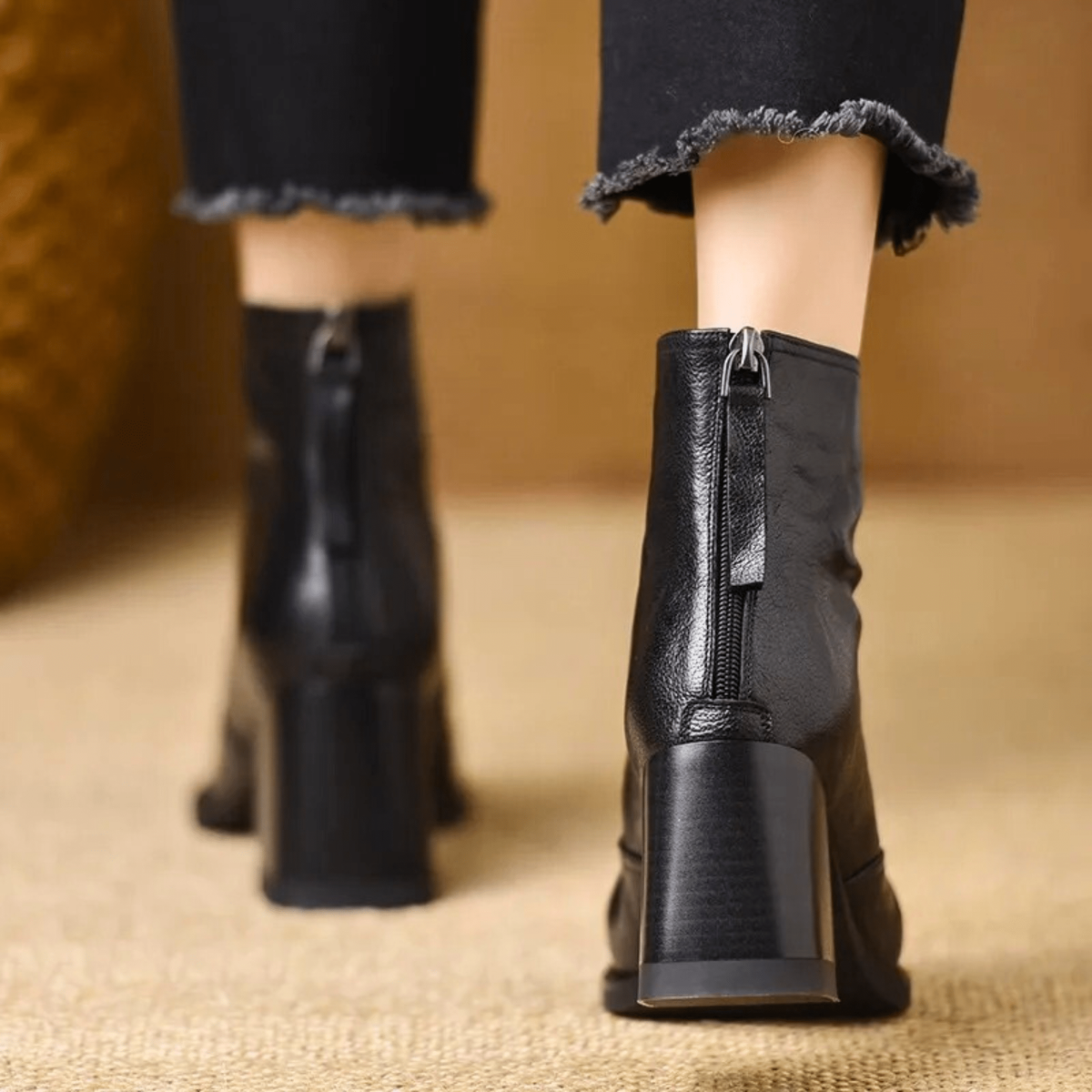 Bottine à talon carré et zip au dos pour femme