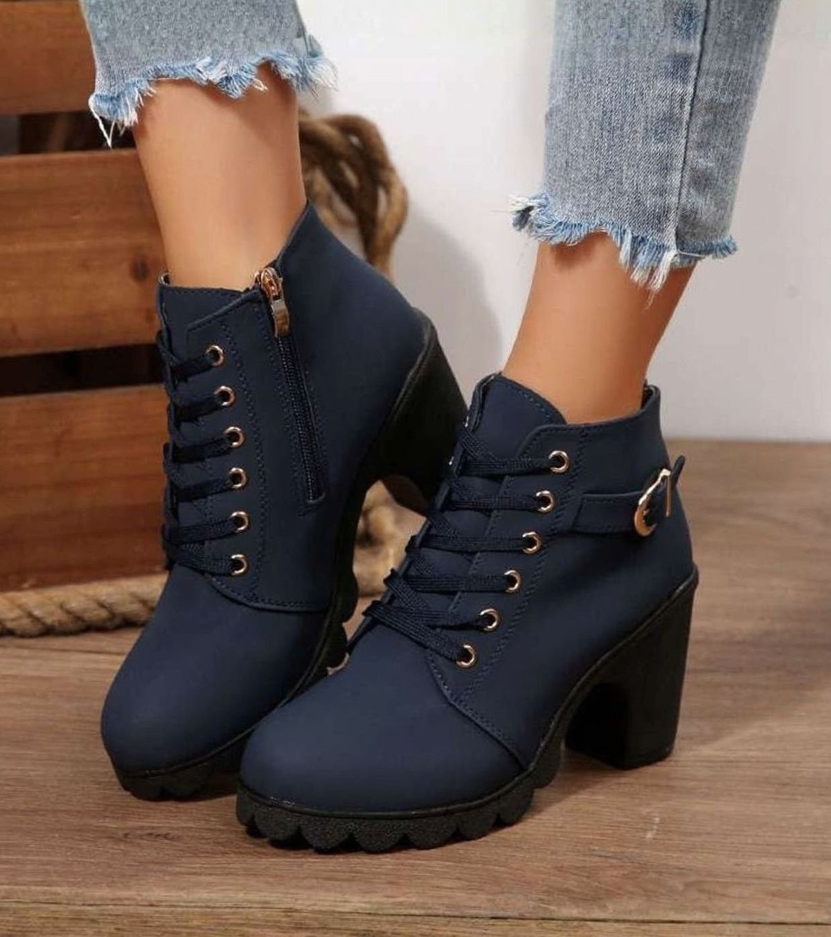 Bottines à lacets pour femme avec talon carré et boucle
