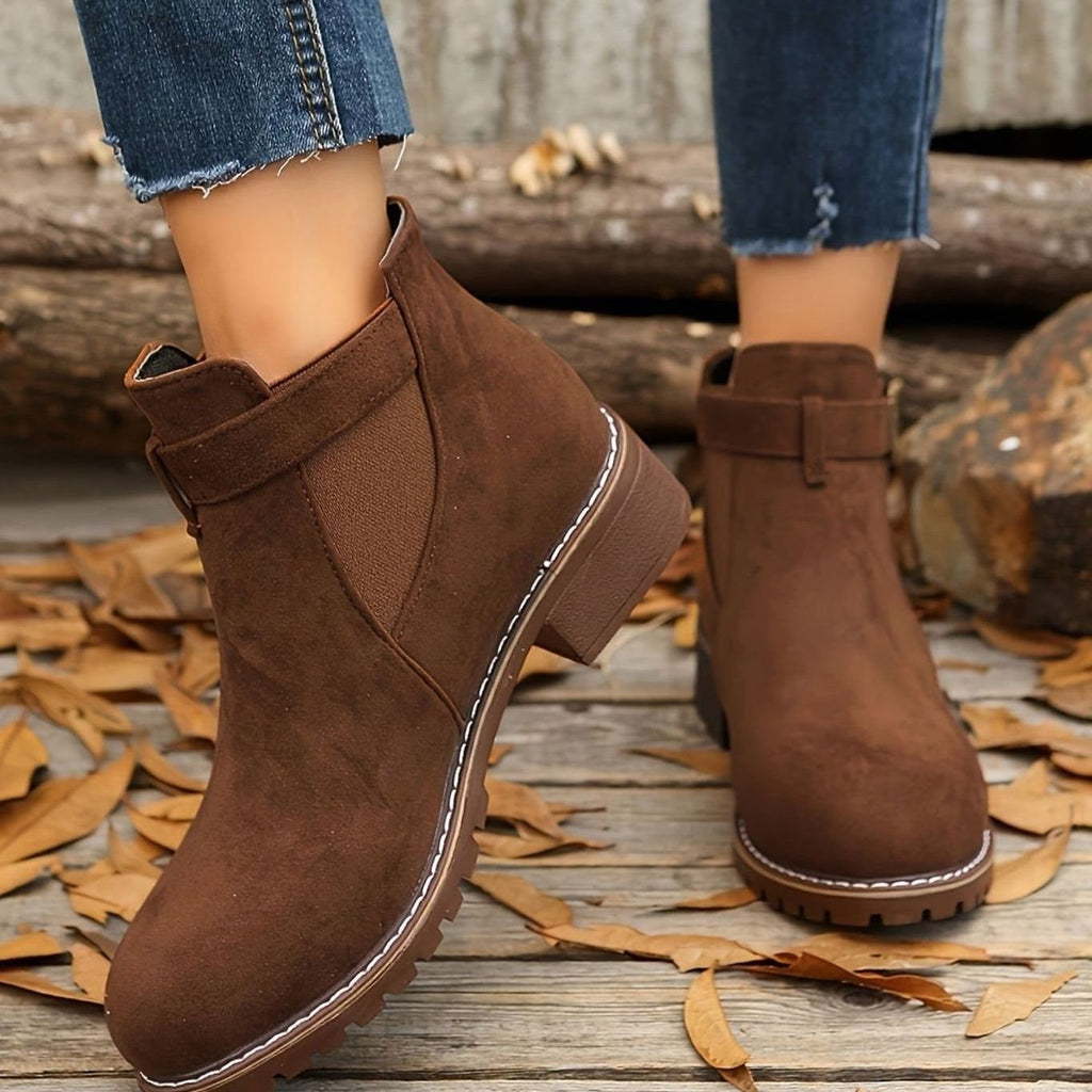 Bottines à talon carré pour femme avec bride à boucle style chelsea