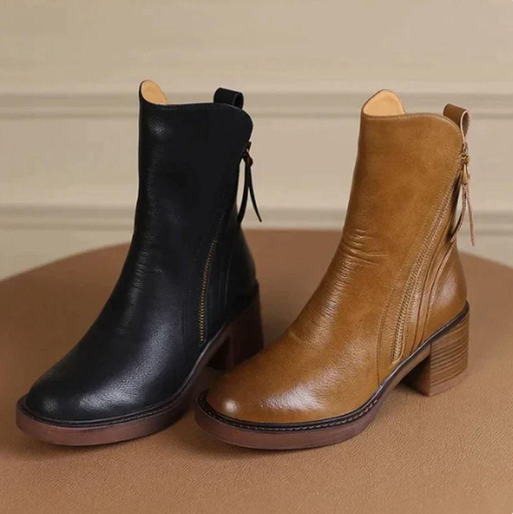 Bottines élégantes en cuir noir femme à talons blocs