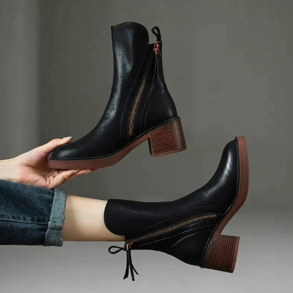 Bottines élégantes en cuir noir femme à talons blocs