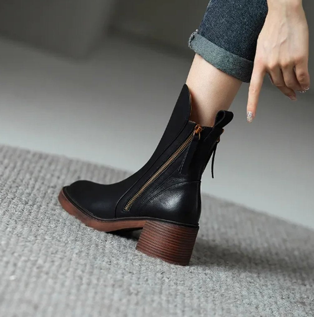 Bottines élégantes en cuir noir femme à talons blocs