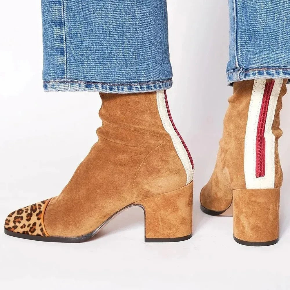 Bottines en daim à talon carré et bout carré pour femme