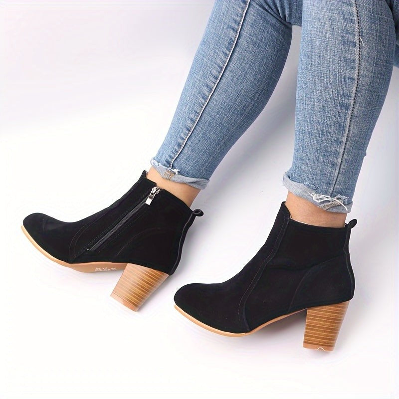 Bottines polyvalentes en daim beige à talons blocs pour femme
