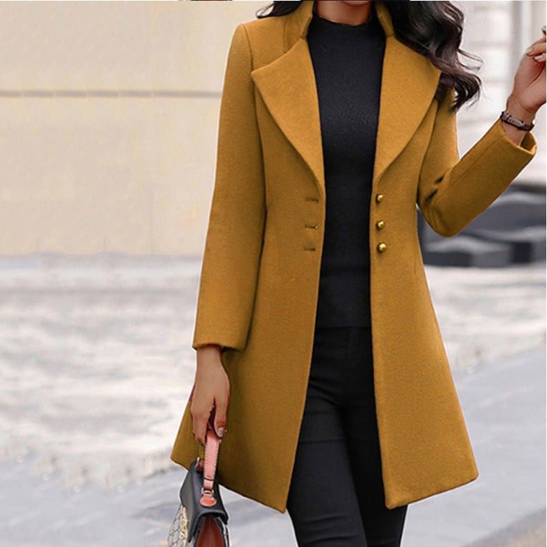 Manteau femme noir chaud à la coupe cintrée