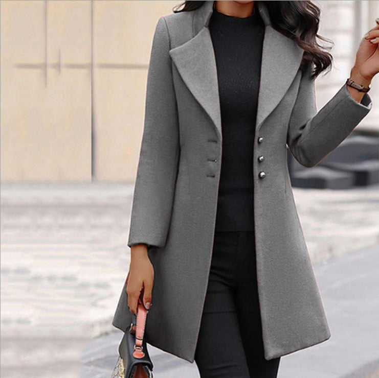 Manteau femme noir chaud à la coupe cintrée