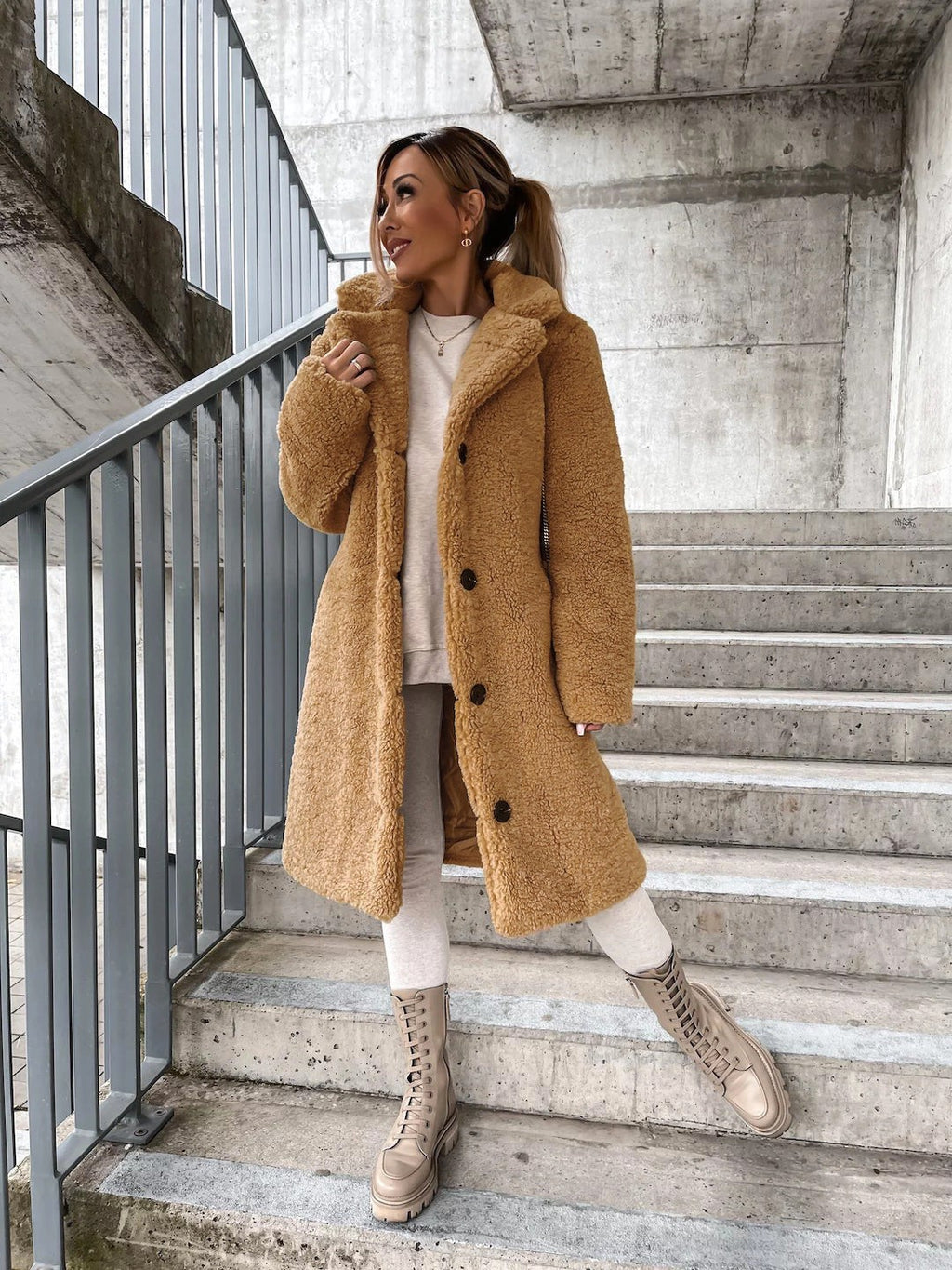 Manteau long style teddy grande taille pour femme, modèle hiver