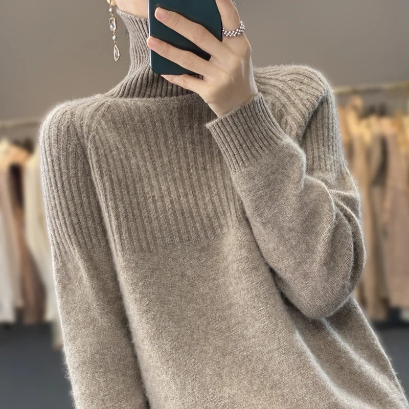 Pull à col roulé et manches côtelées pour femme