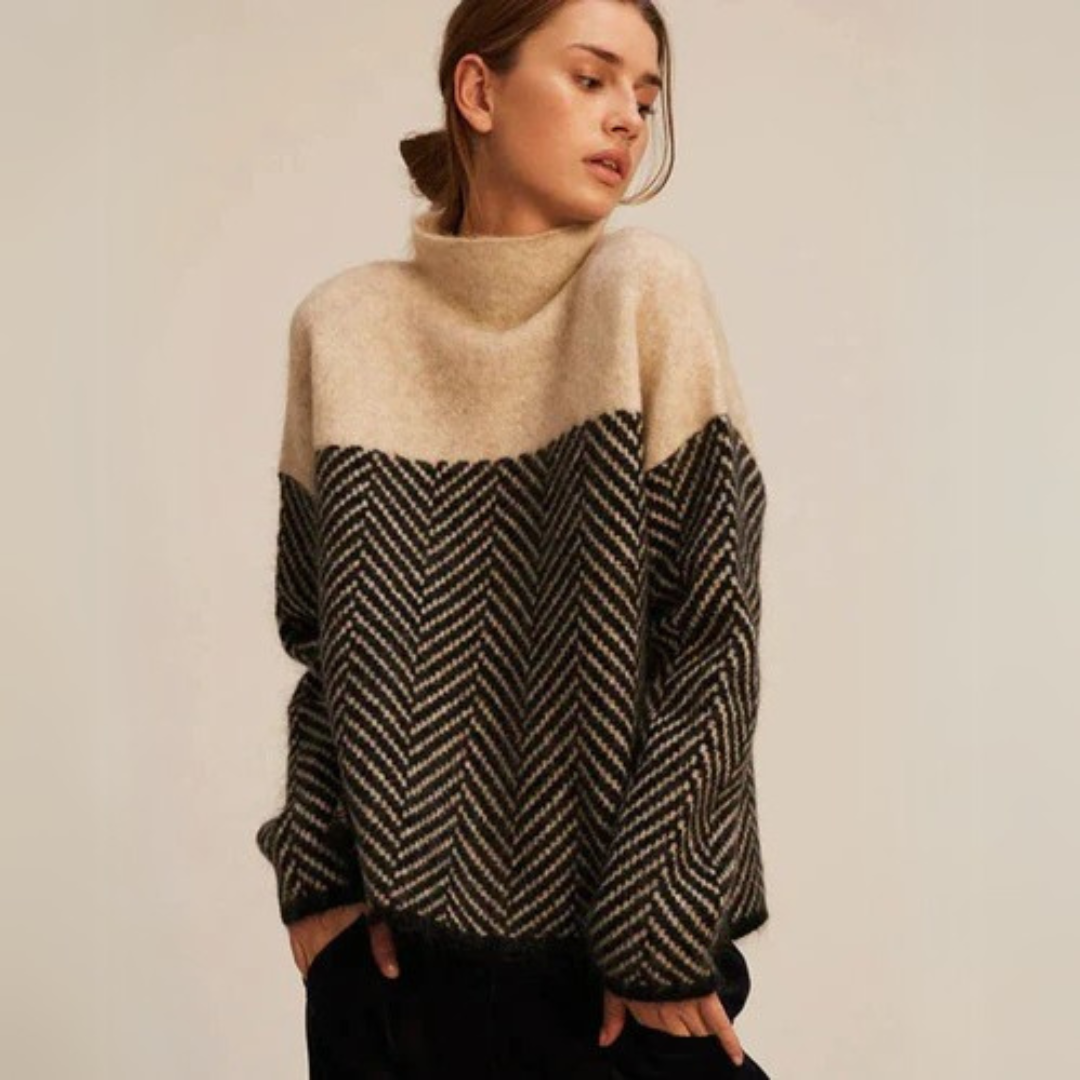 Pull col roulé à motif chevrons pour femme
