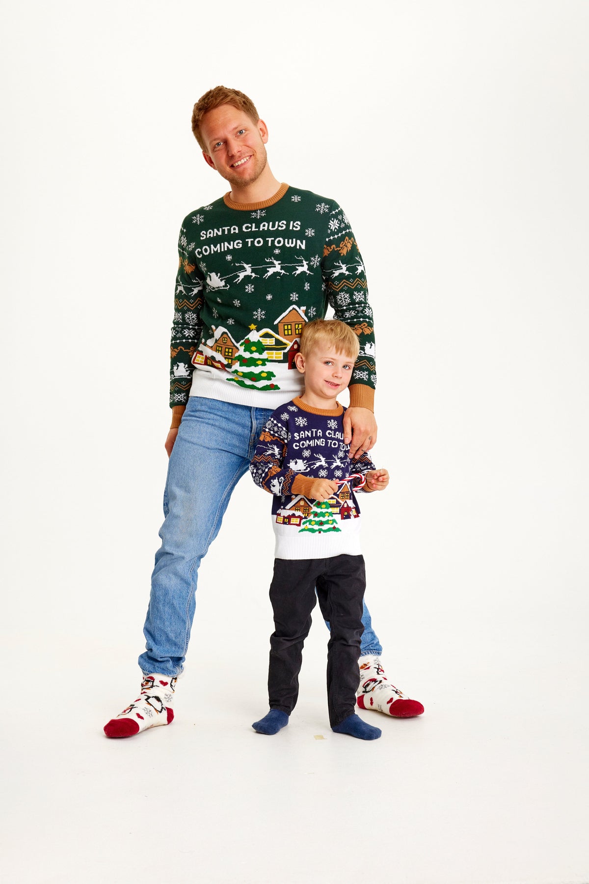 Pull de Noël marine pour homme, Le Père Noël arrive en ville