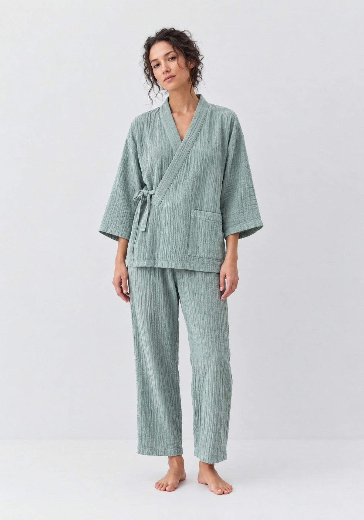 Pyjama japonais vert sauge en gaze de coton pour femme