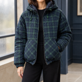 Veste matelassée à capuche imprimée à carreaux pour femme